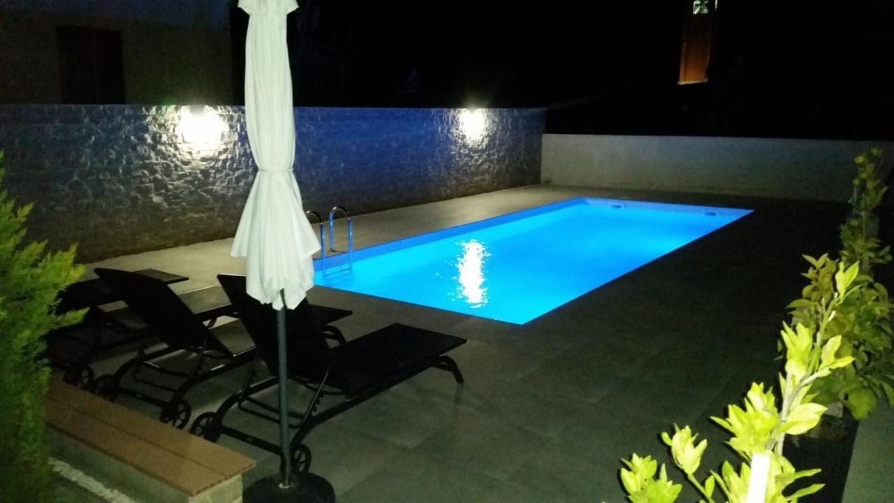 Haus Dalmatia With Heated Pool Bibinje Exterior foto