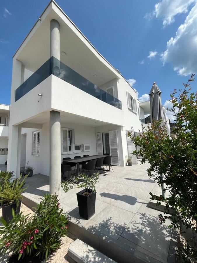 Haus Dalmatia With Heated Pool Bibinje Exterior foto
