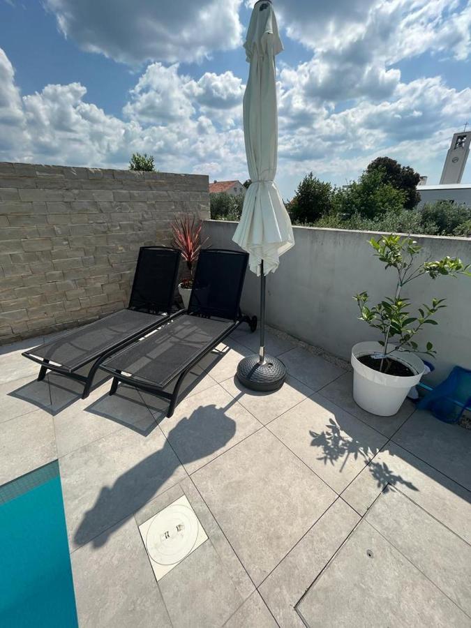 Haus Dalmatia With Heated Pool Bibinje Exterior foto